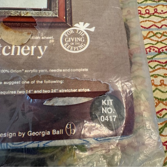 Paragon Mission Gardens Creative Crewel Stitchery Kit New in Bag 14"x24" - Picture 5 of 8